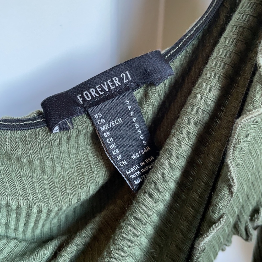 Off the shoulder crop top - Picture 2 of 2